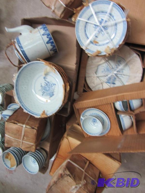 lot 65 image: New Dinner Sets