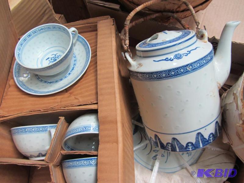 lot 70 image: New Dinner Sets