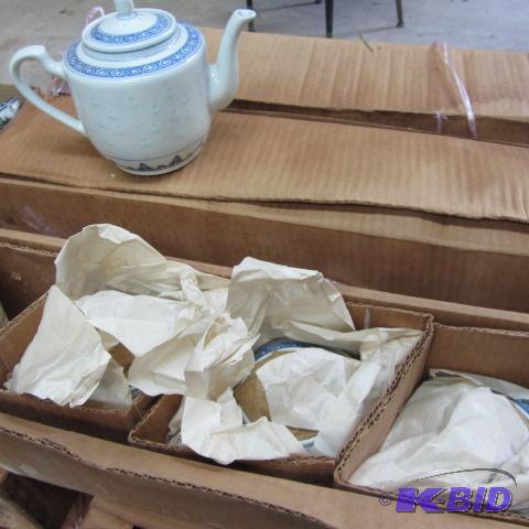 lot 82 image: New Teapots