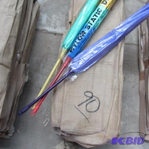 lot 90 image: Nylon Static Dusters