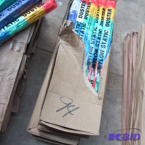 lot 94 image: Nylon Static Dusters