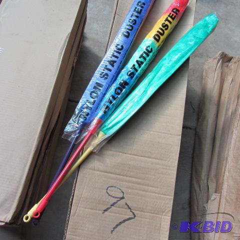 lot 97 image: Nylon Static Dusters