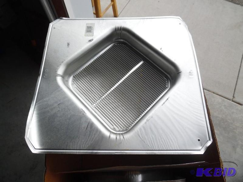 lot 14 image: Aluminum roof vent