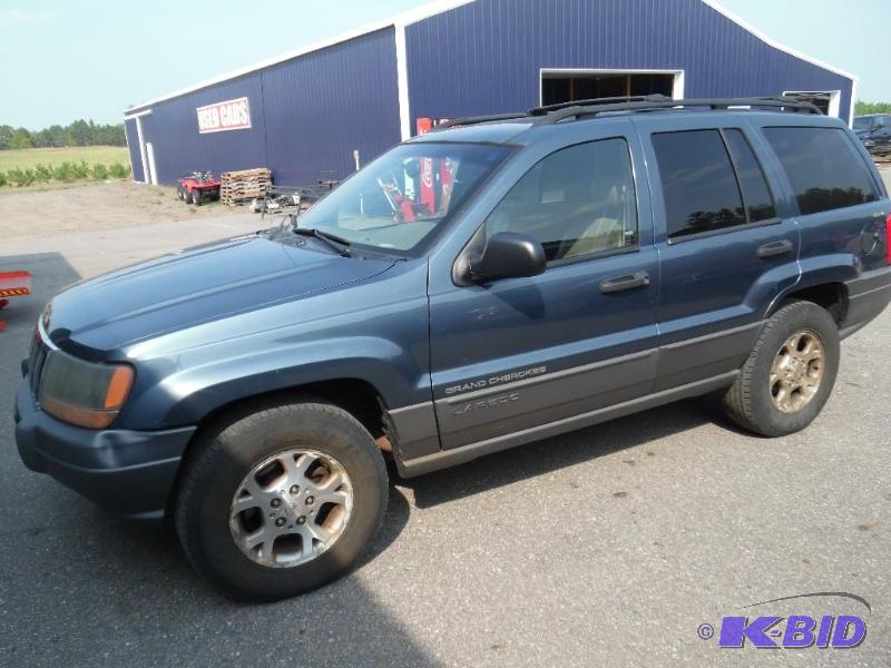 lot 5 image: 2001 Jeep Grand Cherokee