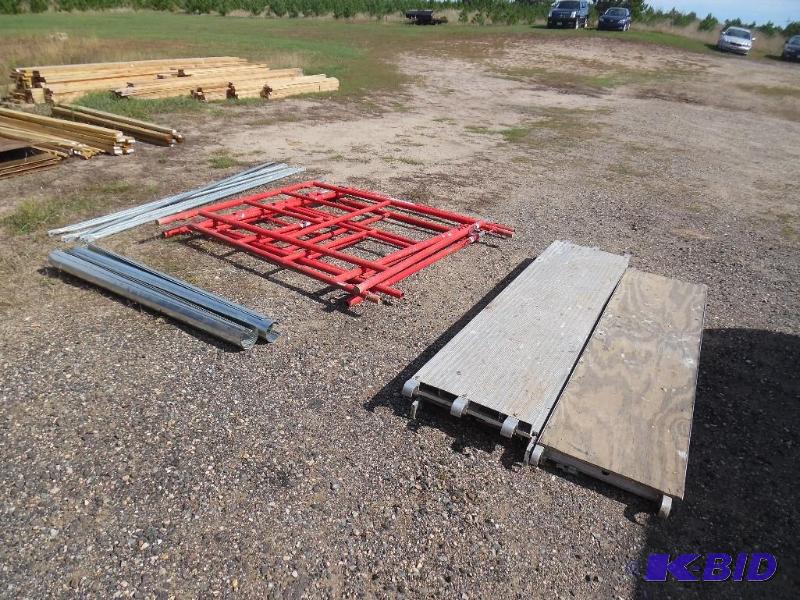 lot 8 image: Scaffolding