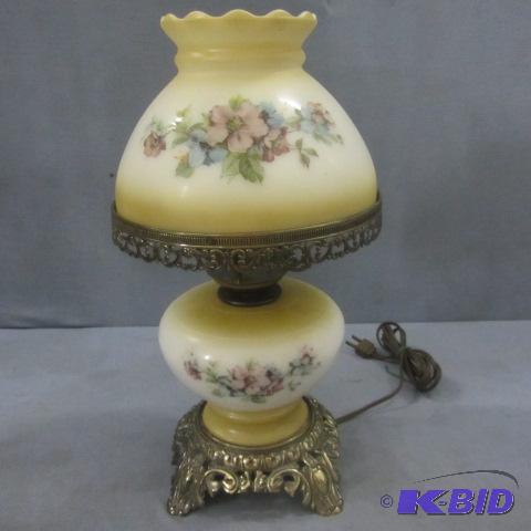 lot 103 image: Hurricane Lamp