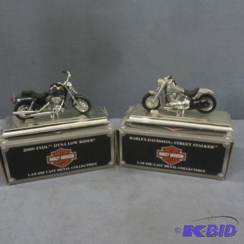 lot 11 image: Harley Die Cast Motorcycles