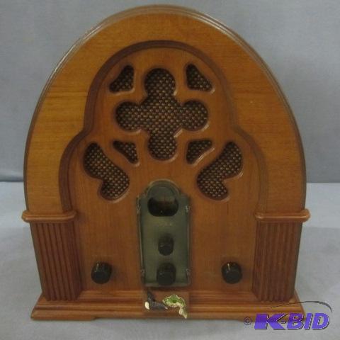 lot 179 image: Thomas Collectors Radio