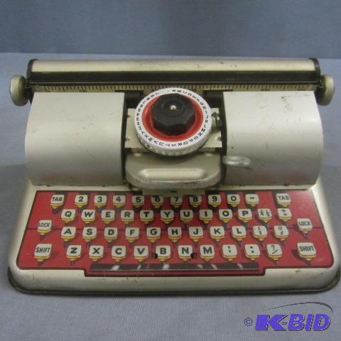 lot 41 image: Toy Typewriter, Berwin Superior