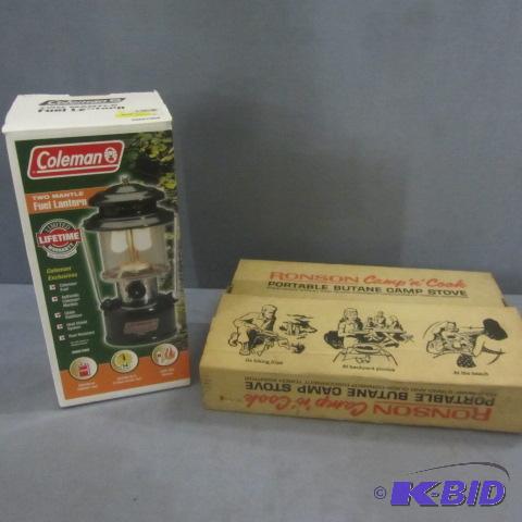 lot 52 image: New Coleman Lantern