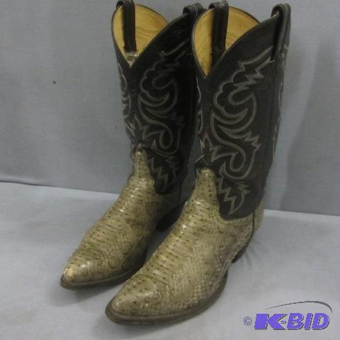 lot 84 image: Western Cowboy Boots