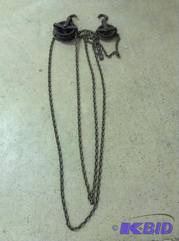 lot 18 image: Pulley and Chain System