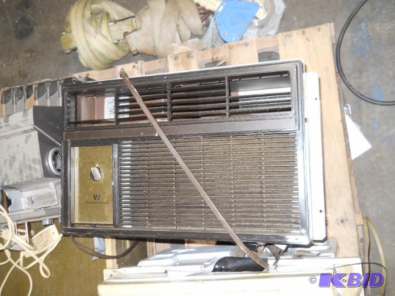 lot 17 image: Air Conditioner