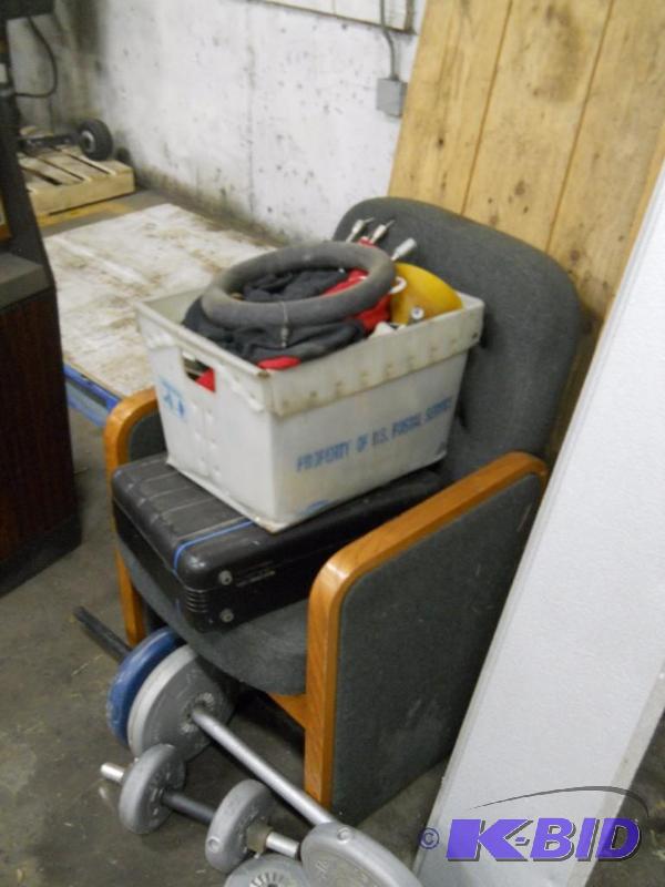 lot 33 image: Office Chair