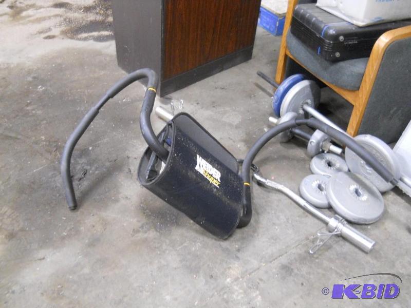lot 34 image: Looks Like an Ab Roller