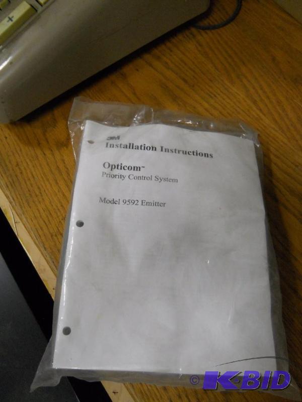 lot 41 image: 3M Opticom PCS Model 9592 Emitter