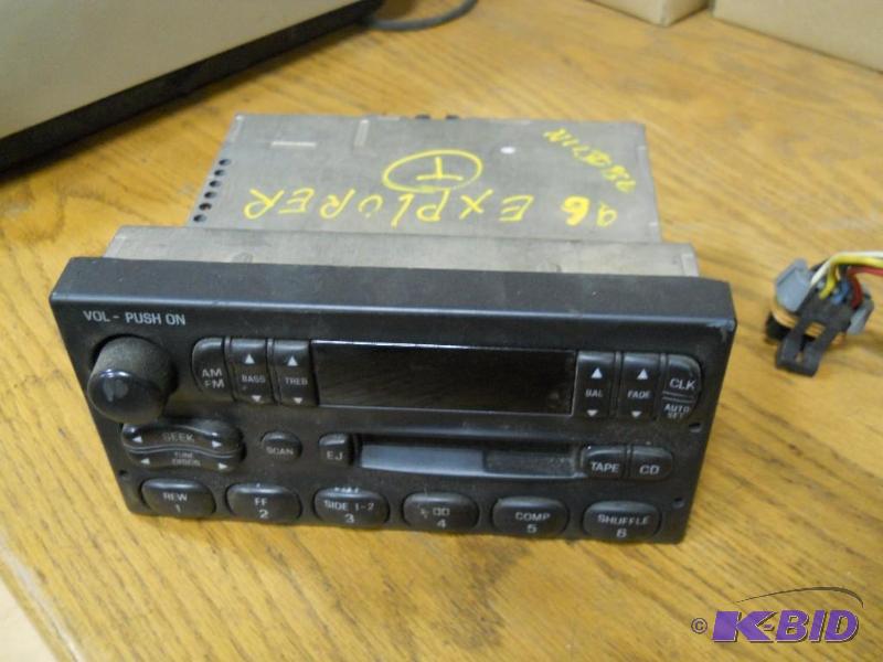 lot 44 image: Ford Explorer Car Stereo