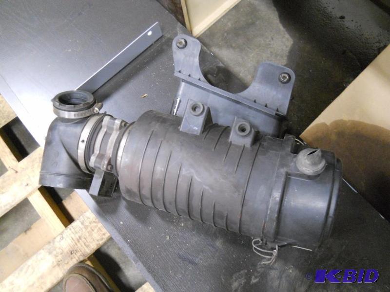 lot 49 image: Air Intake