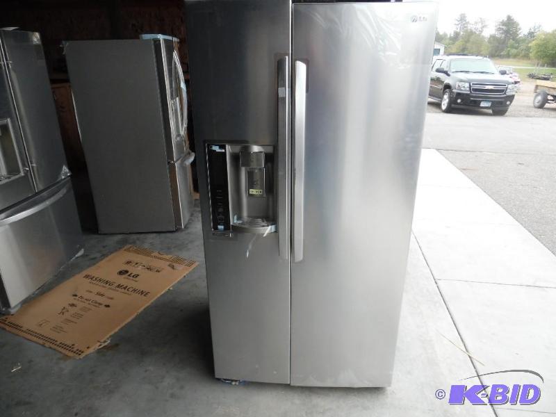 LG 26.16 cu. ft. Side by Side Refrigerator in Stainless Steel