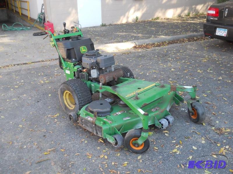 lot 7 image: John Deere 7 Iron II Walk Behind Commercial Lawnmower. Runs
