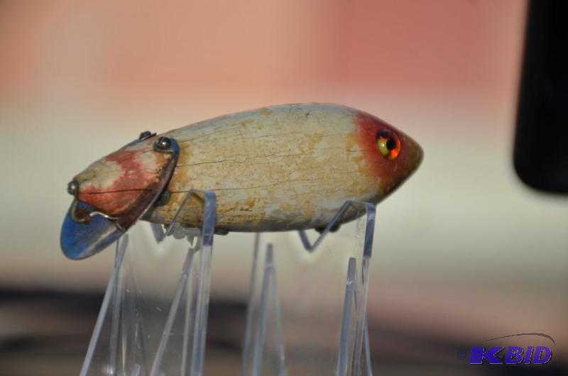 lot 20 image: Antique Heddon Dowagiac Crab Wiggler&nbspWoo...