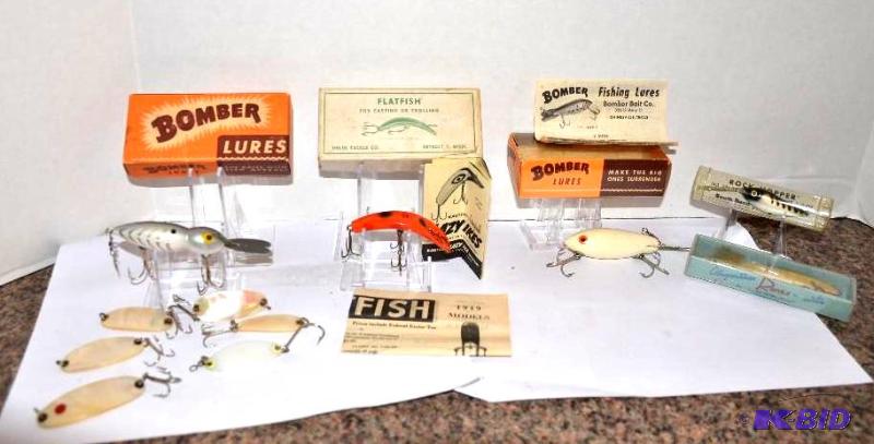 lot 23A image: Lot of Antique lures including   2 Bomber Lu...