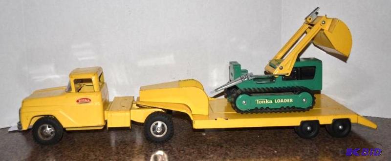 lot 41I image: 1960s Yellow Tonka Toys Semi and flatbed tra...