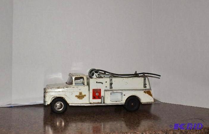 lot 41M image: 1960s Fire Engine Tonka Toys Truck...