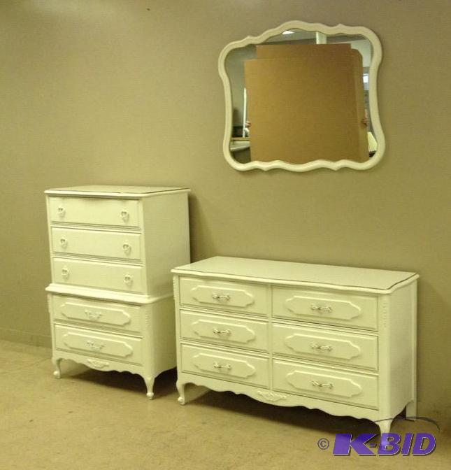 lot 16 image: Three Piece Vintage White Provincial Dresser Set with Mirror