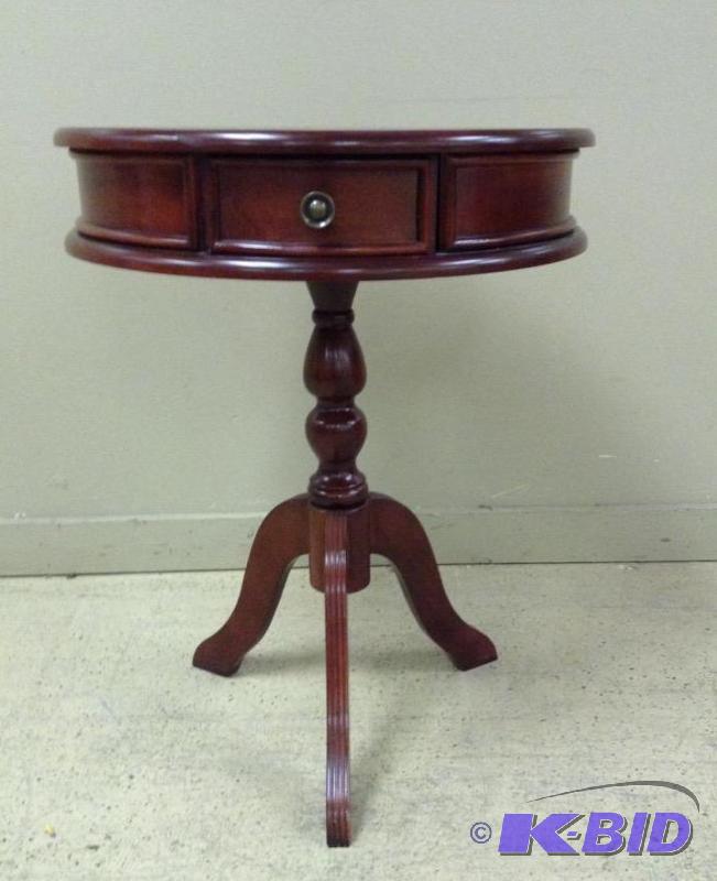 lot 6 image: 3 Drawer Drum Table