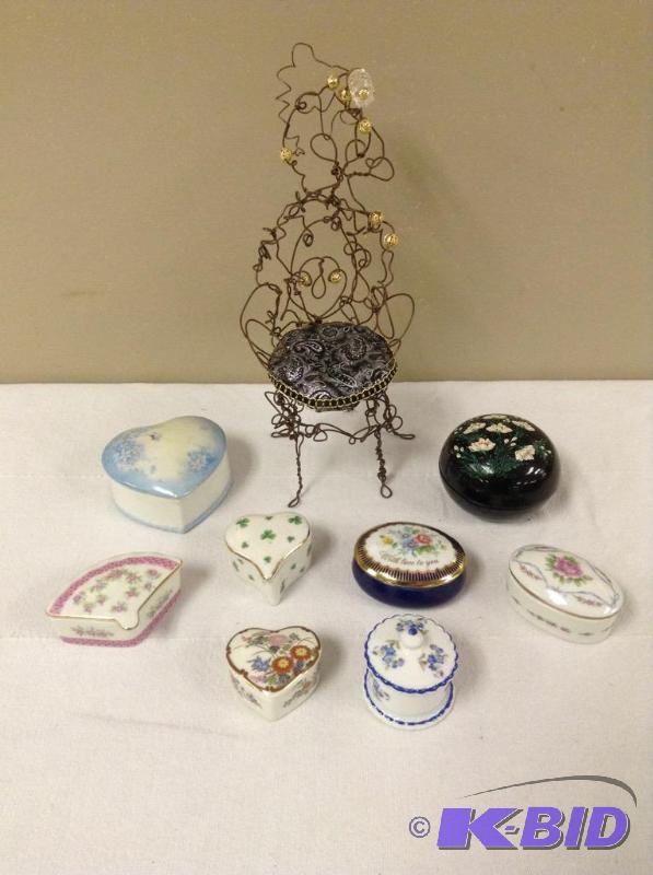 lot 127 image: Decorative Trinket Boxes - Lefton, Reutter & Shibata