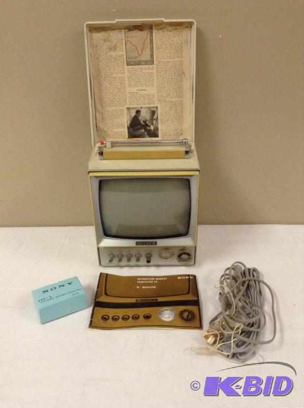 lot 139 image: Vintage Sony Transistor TV