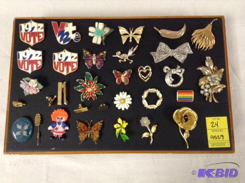 lot 24 image: Vintage & New Brooches and Pins