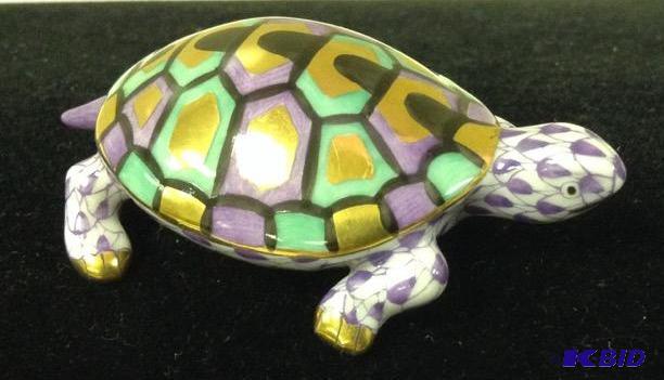 lot 29 image: Herend Hungary Hand-painted Turtle