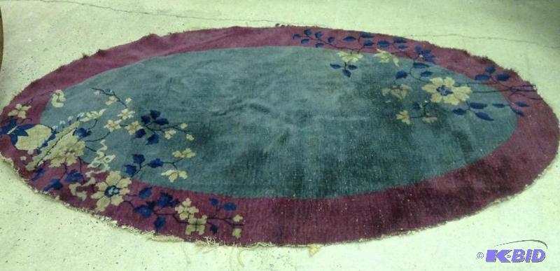 lot 58 image: Vintage Floral Oval Rug