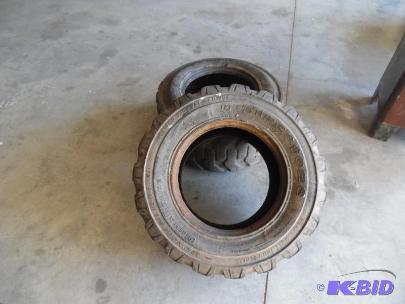 lot 8 image: Skid Steer Tires