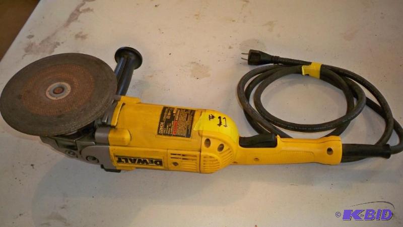 ALMOST NEW DEWALT HEAVY DUTY 7&quot GRINDER...