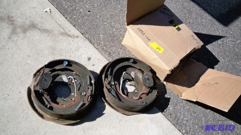 PAIR OF TRAILER BRAKE KIT, 5 BOLT BACKING PLA...