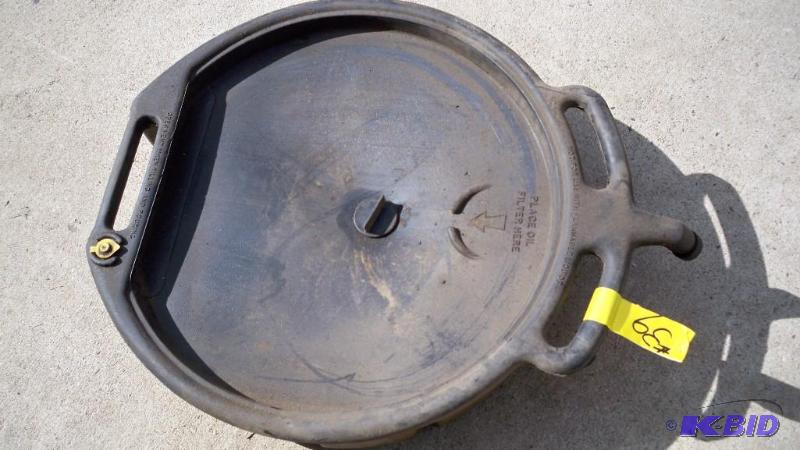 LARGE CAPACITY OIL DRAIN PAN...