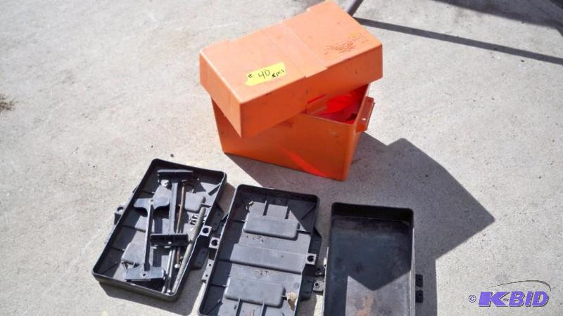 1 BATTERY BOX AND 3 BATTERY TRAYS...