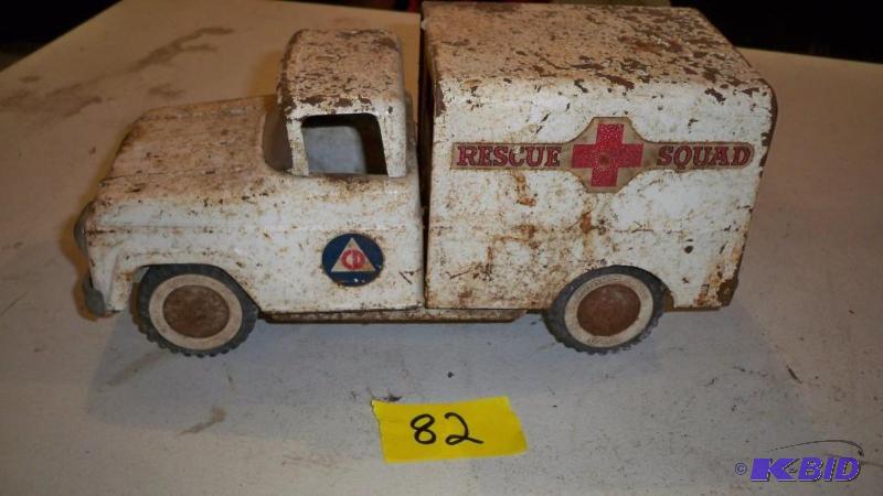 COLLECTOR TONKA AMBULANCE...