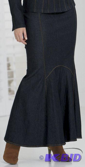 lot 55 image: Monroe & Main Tulip BlueBlack Denim Skir...