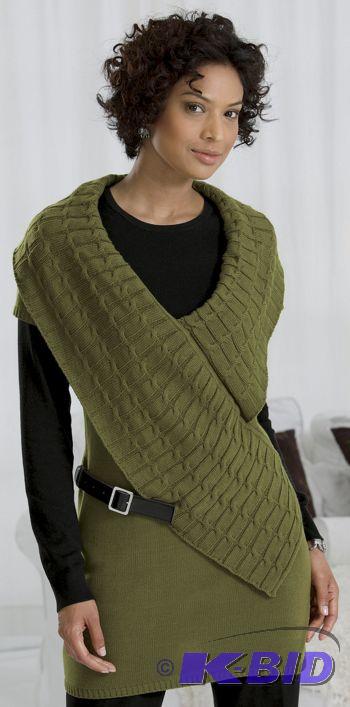 lot 62 image: Monroe & Main Green Trim Sweater Tunic&nb...