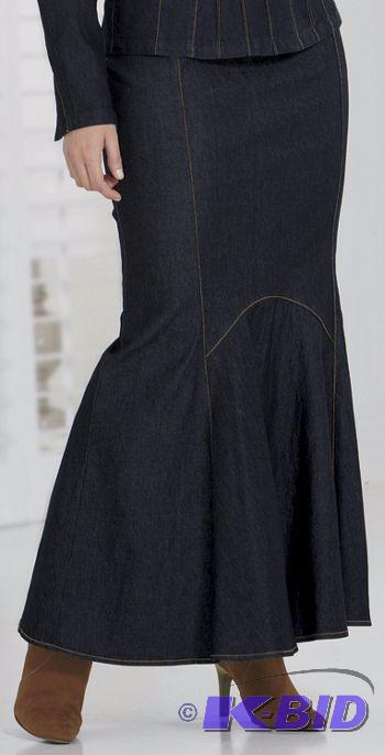 lot 72 image: Monroe & Main BlueBlack Denim Skirt - Si...