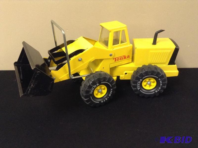 lot 40 image: Metal Tonka Front Loader