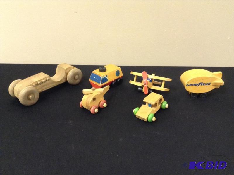 lot 42 image: Wooden Toy Vehicles & Aircraft