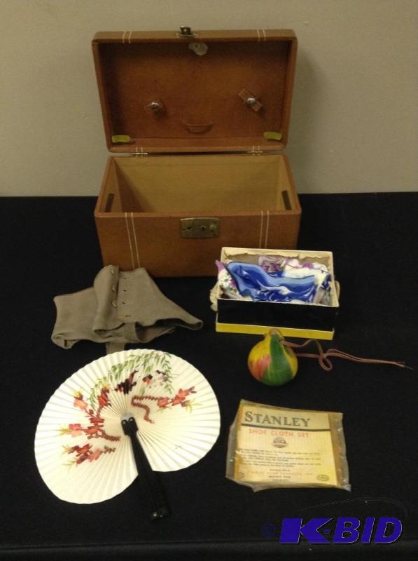 lot 81 image: Vintage Train Case with Contents