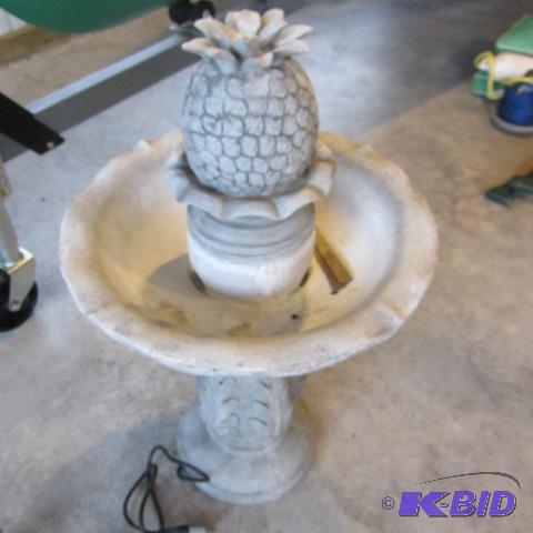 lot 10 image: Water Fountain