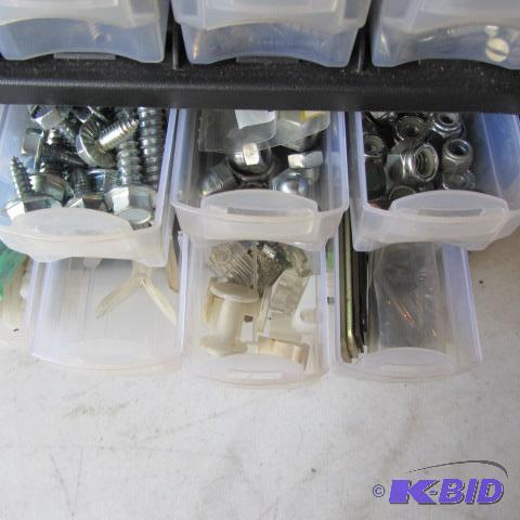 lot 147 image: Organizer & Hardware