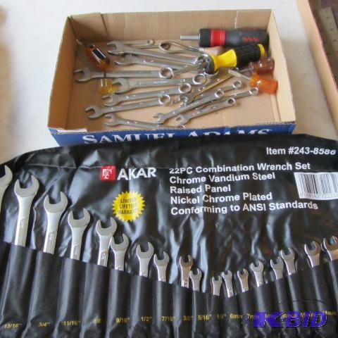 lot 207 image: Combo Wrenches